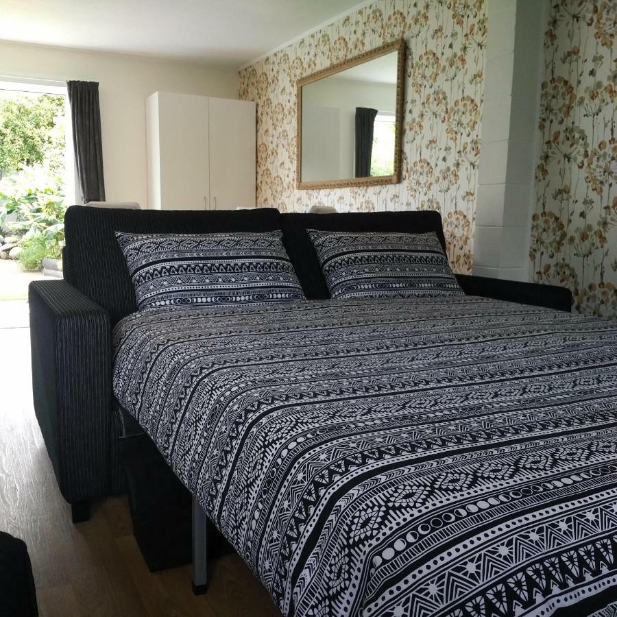 Vila Large Studio With Private Patio, Sky Tv & Wifi Mount Maunganui Exteriér fotografie